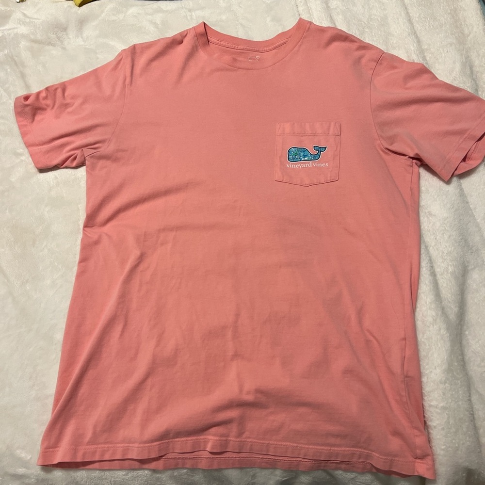 vineyard vines pink t shirt